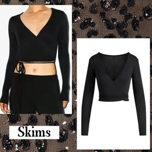 SKIMS Lightweight Modal Long Sleeve Wrap Top Onyx